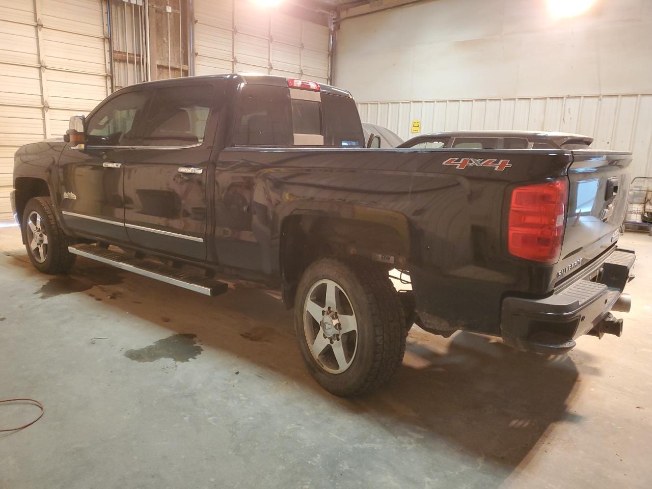 2017 CHEVROLET SILVERADO - Фото 2