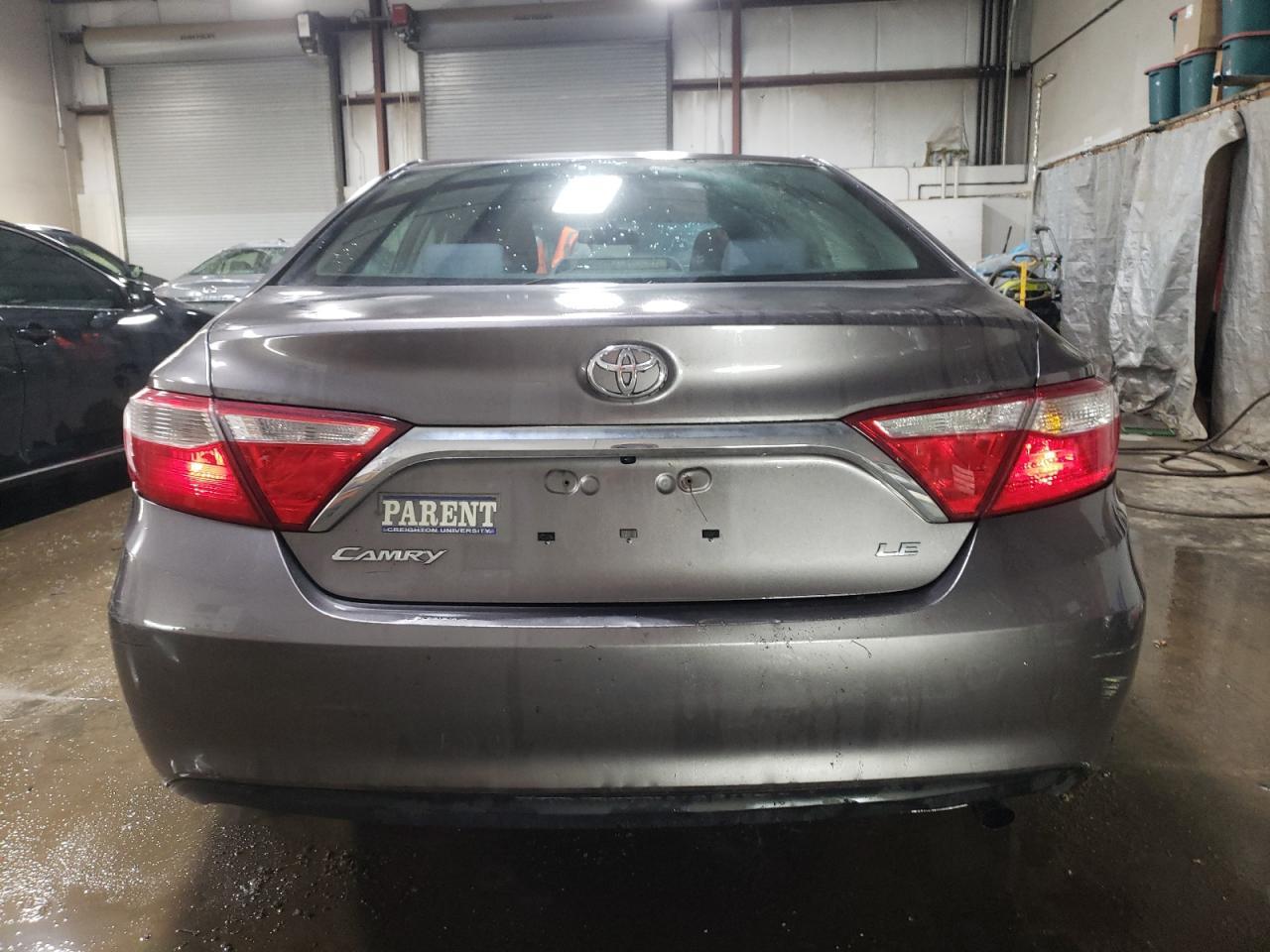 2015 TOYOTA CAMRY LE - Фото 6