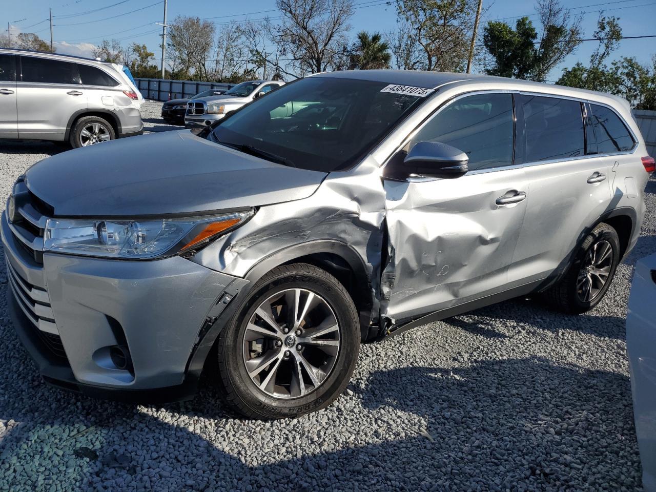 2019 TOYOTA HIGHLANDER