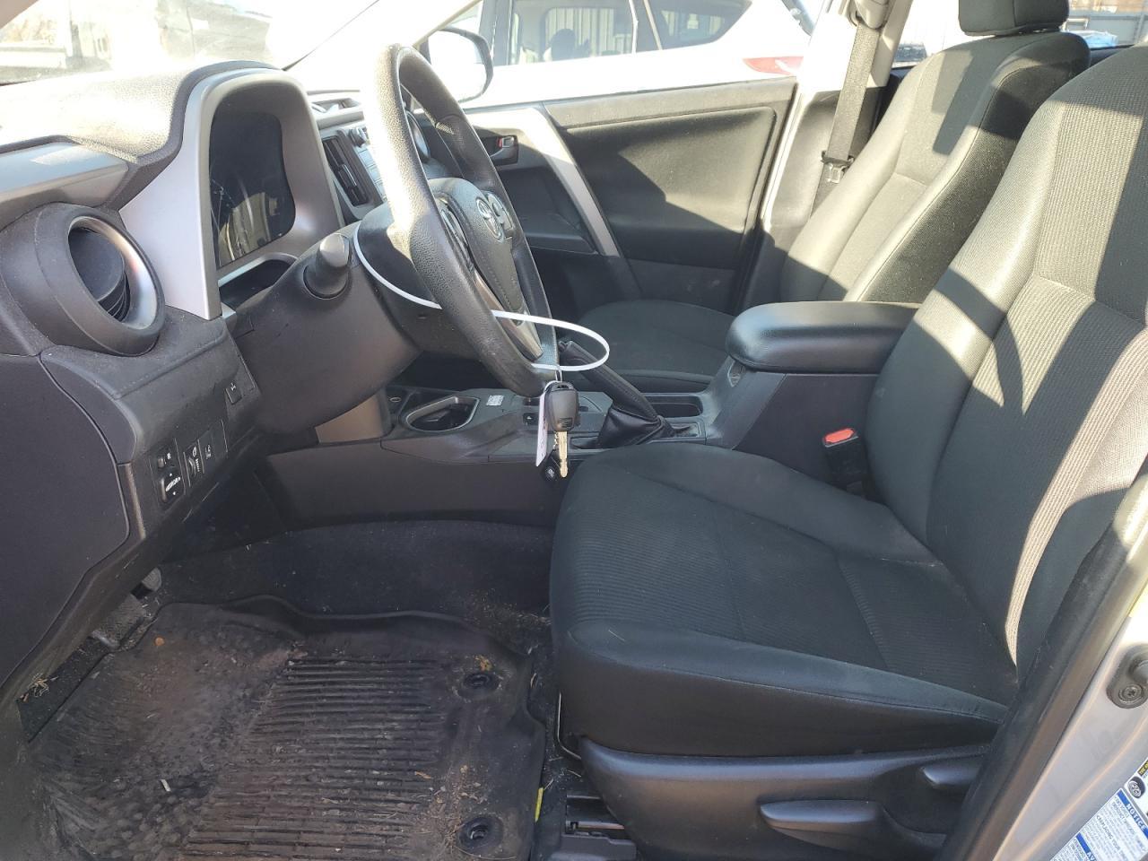 2017 TOYOTA RAV4 LE - Фото 7