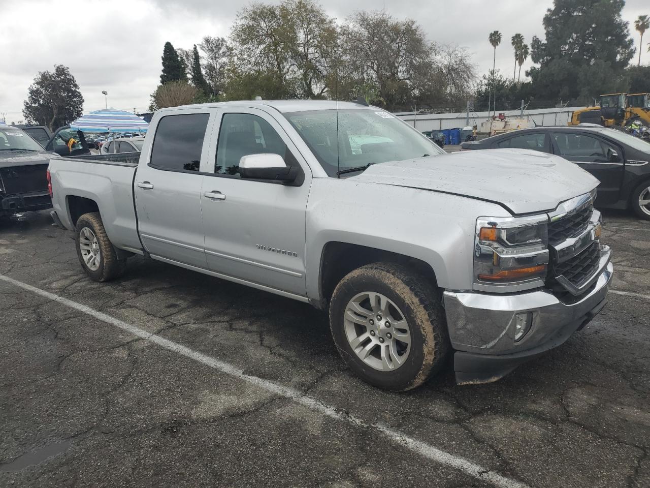 2017 CHEVROLET SILVERADO - Фото 4