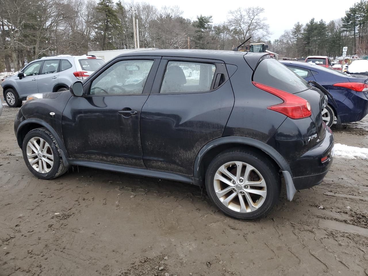 2011 NISSAN JUKE S - Фото 2
