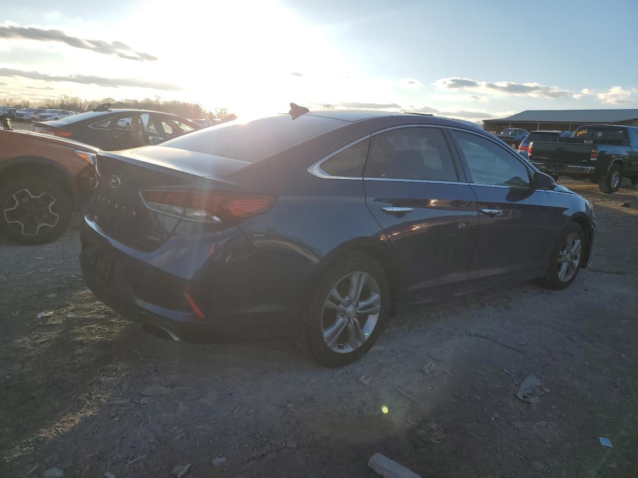 2018 HYUNDAI SONATA SPO - Image 3