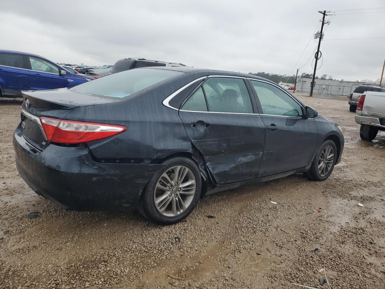 2016 TOYOTA CAMRY LE - Фото 3