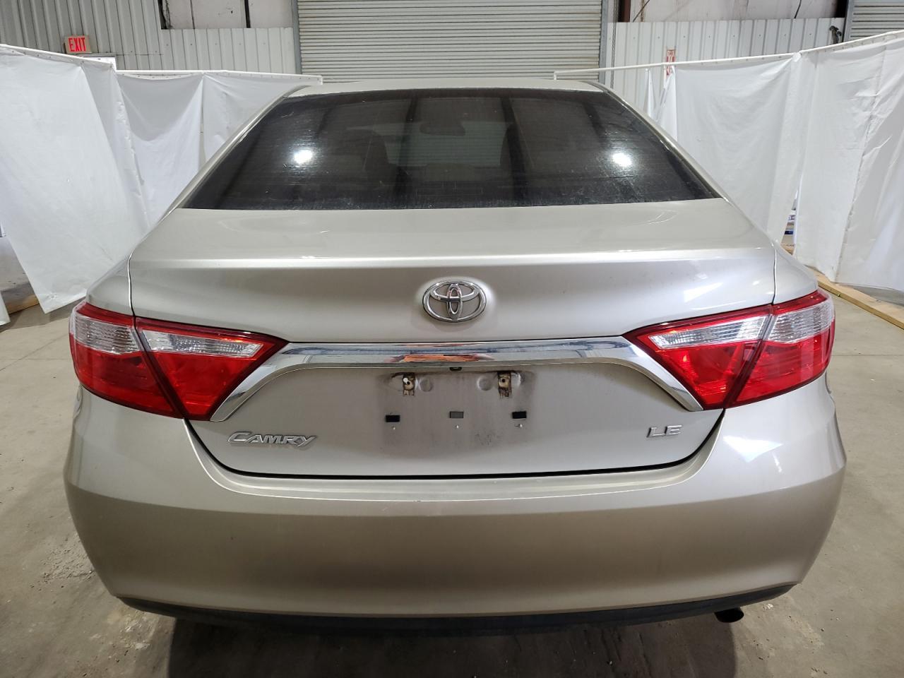 2017 TOYOTA CAMRY LE - Фото 6