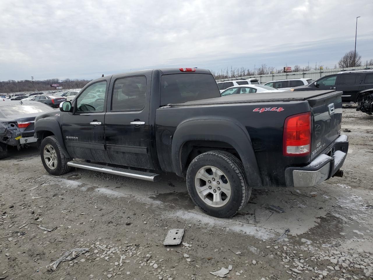 2011 GMC SIERRA K15 - Image 2