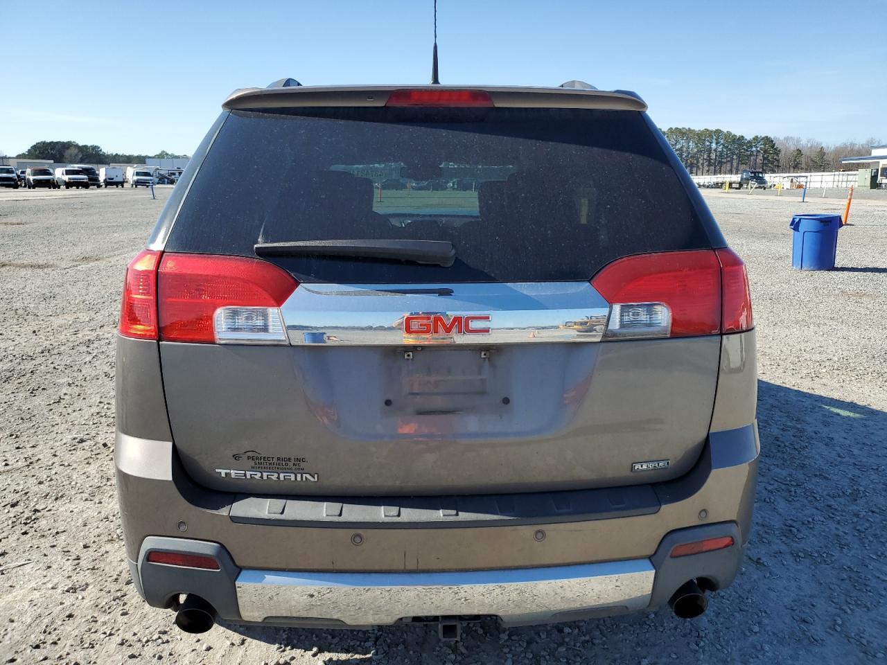 2012 GMC TERRAIN SL - Image 6