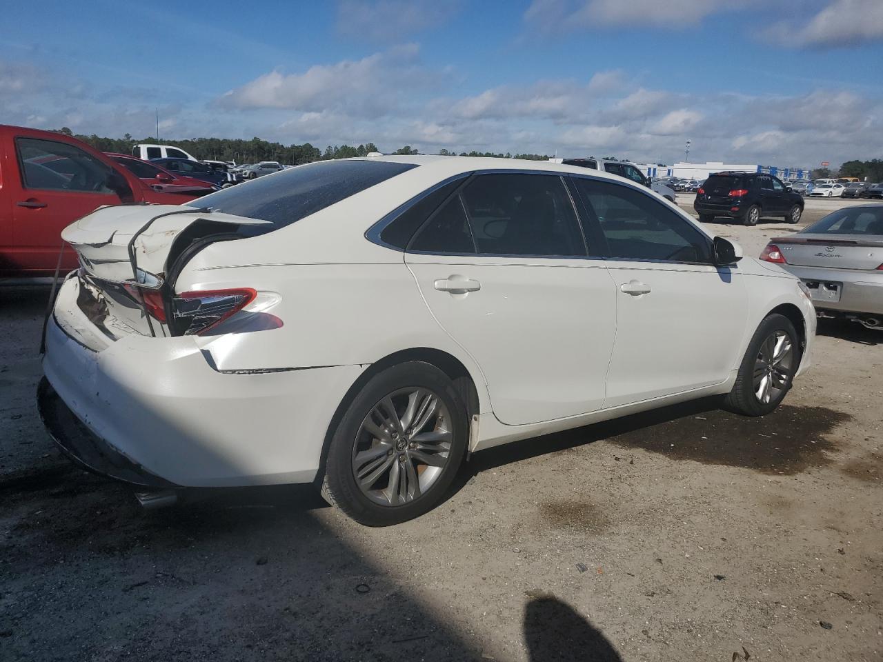 2015 TOYOTA CAMRY LE - Фото 3