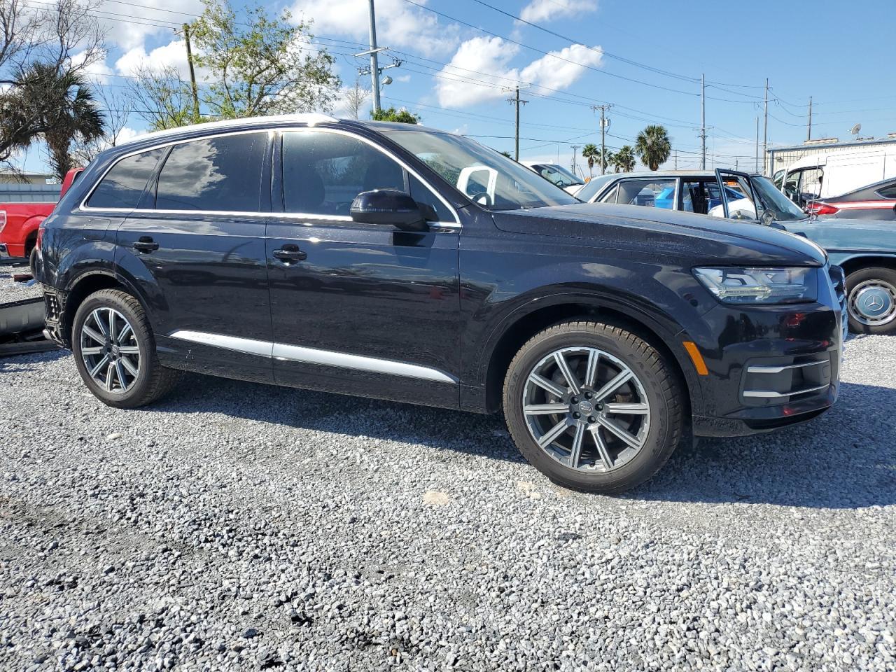 2017 AUDI Q7 PRESTIG - Image 4