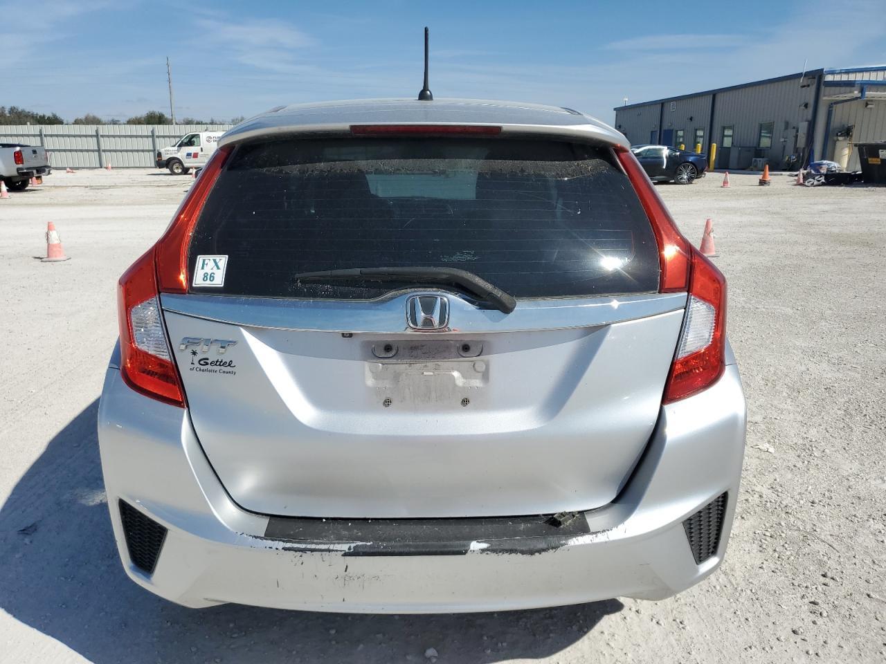 2015 HONDA FIT EX - Image 6