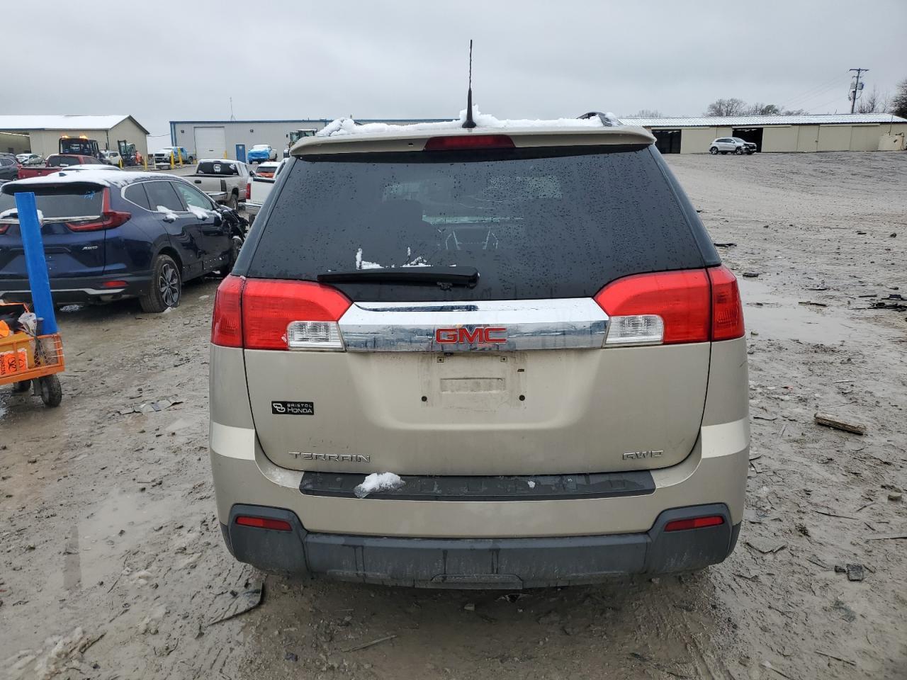2012 GMC TERRAIN SL - Image 6