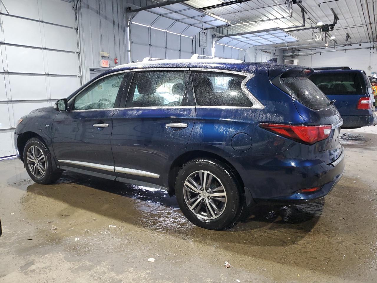 2017 INFINITI QX60 - Image 2