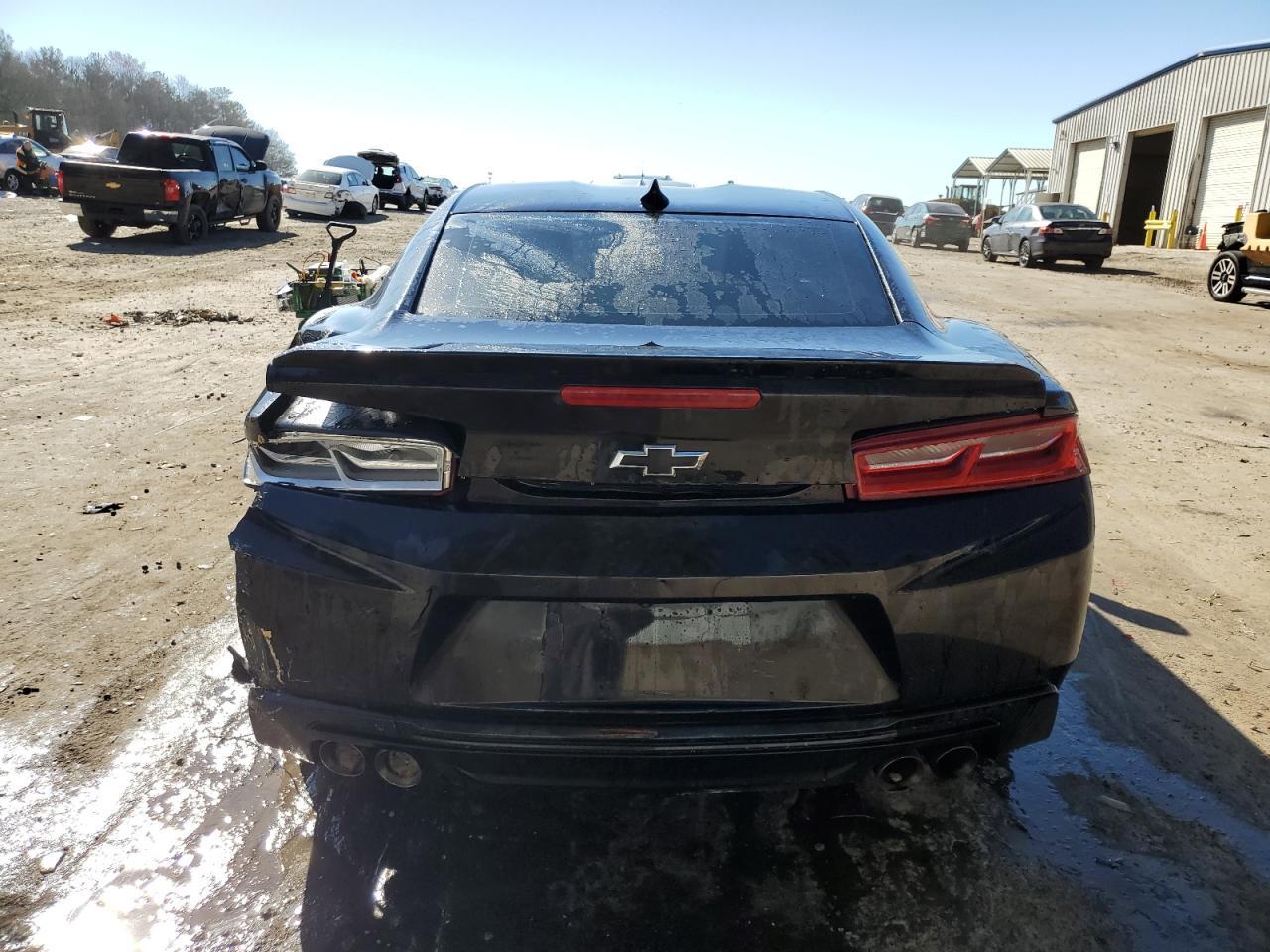 2018 CHEVROLET CAMARO LT - Image 6