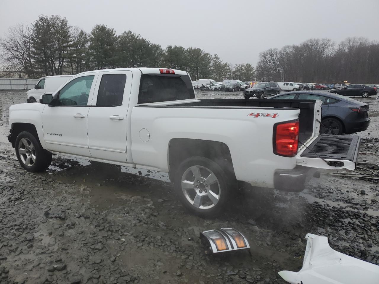 2015 CHEVROLET SILVERADO - Image 2