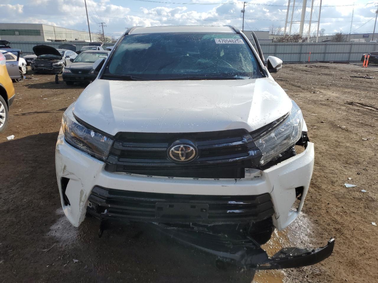 2019 TOYOTA HIGHLANDER - Image 5