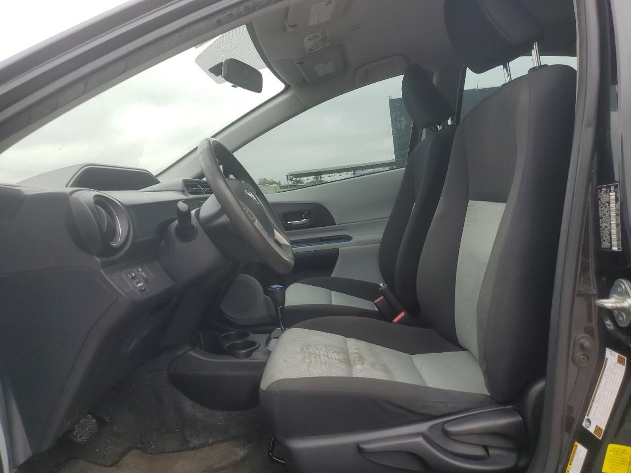 2013 TOYOTA PRIUS C - Image 7