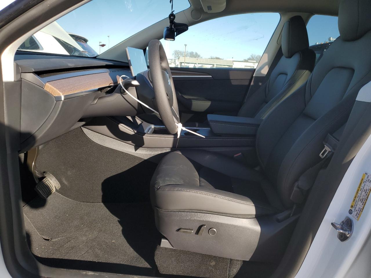 2025 TESLA MODEL Y - Image 7