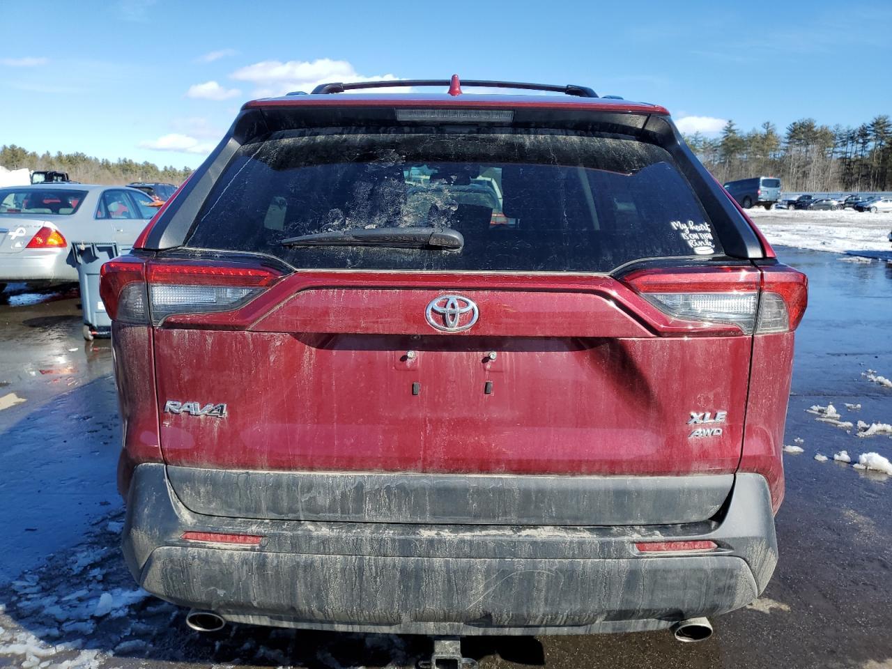 2020 TOYOTA RAV4 XLE - Image 6