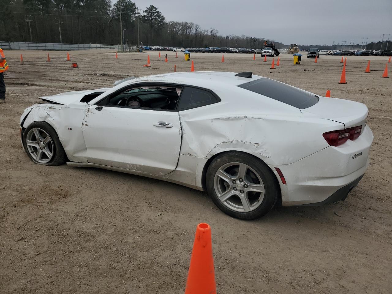 2020 CHEVROLET CAMARO LS - Фото 2