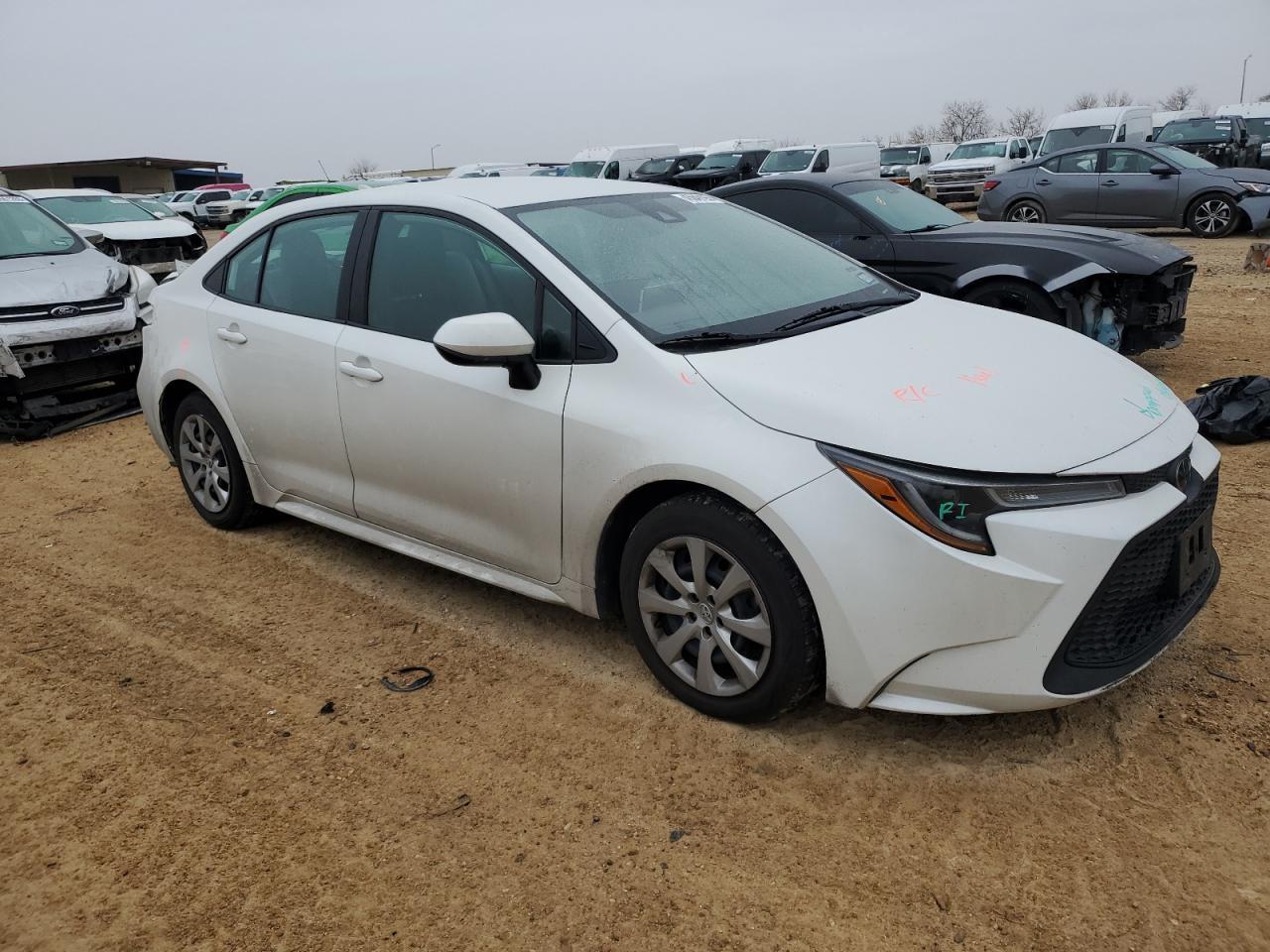 2020 TOYOTA COROLLA LE - Фото 4