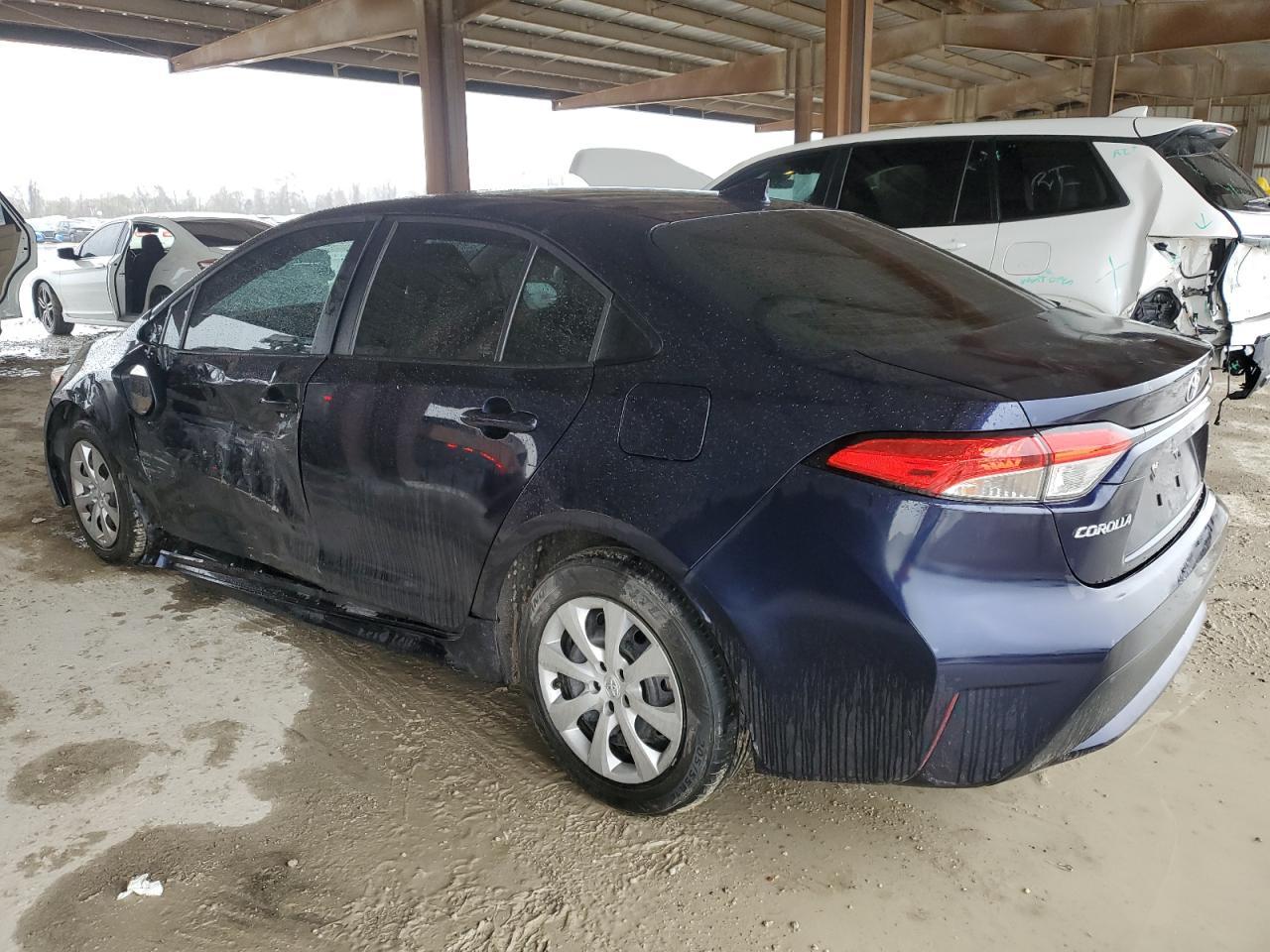2020 TOYOTA COROLLA LE - Фото 2