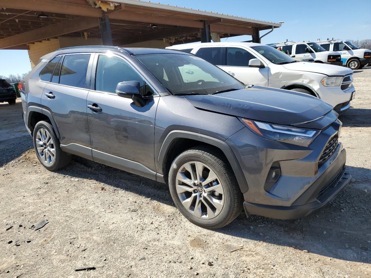 2024 TOYOTA RAV4 XLE P - Фото 4