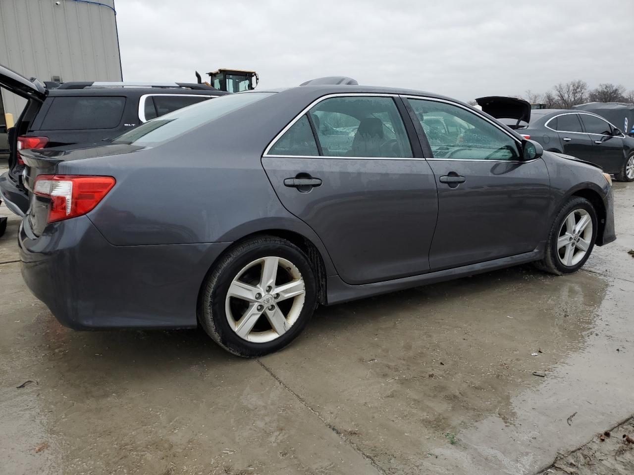2012 TOYOTA CAMRY - Фото 3