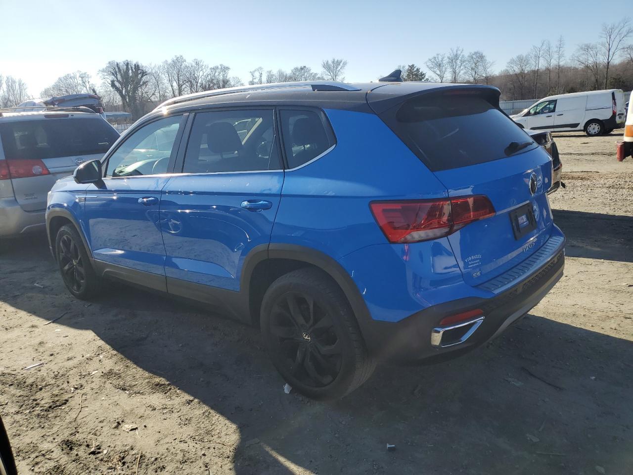 2023 VOLKSWAGEN TAOS SE - Фото 2
