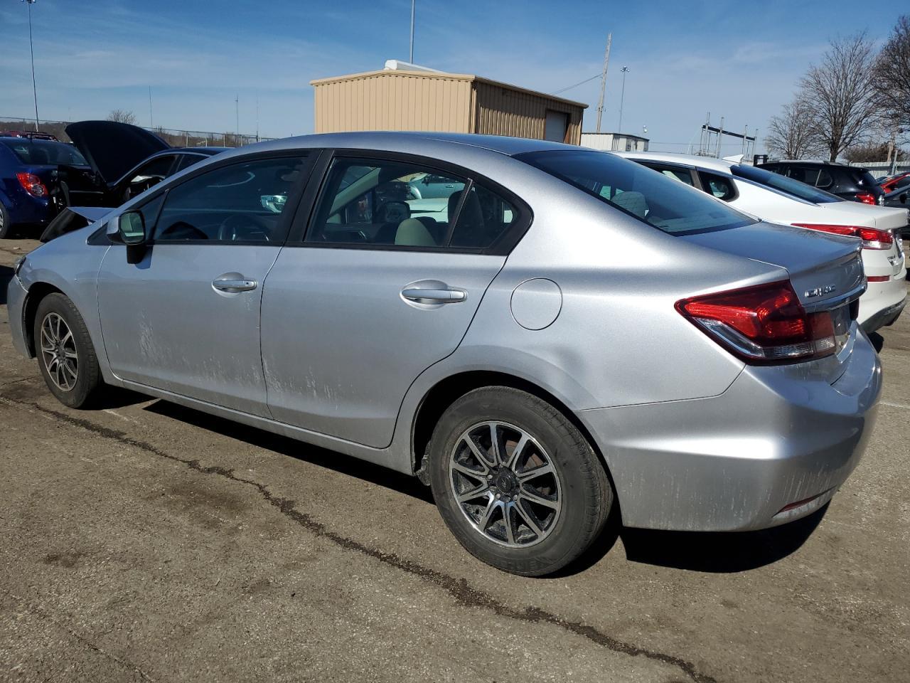 2013 HONDA CIVIC LX - Фото 2