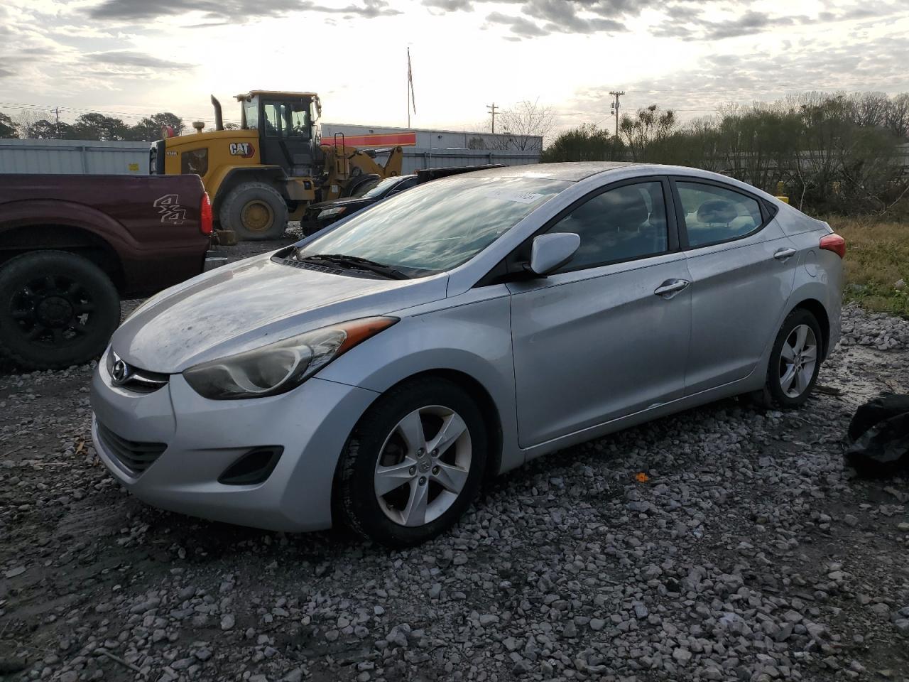 2013 HYUNDAI ELANTRA GL
