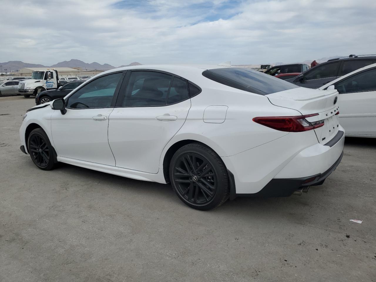 2025 TOYOTA CAMRY XSE - Фото 2