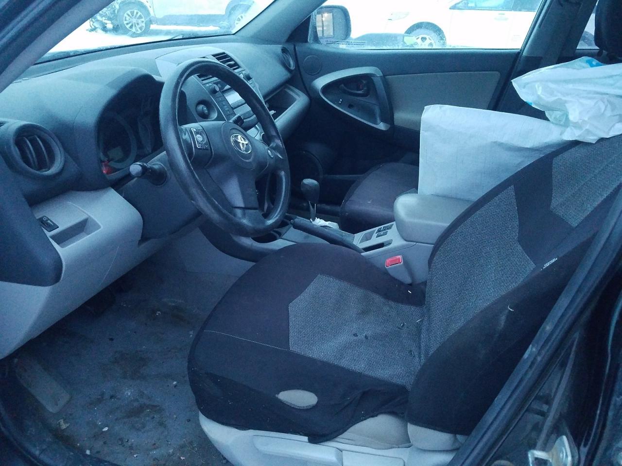 2011 TOYOTA RAV4 - Фото 7