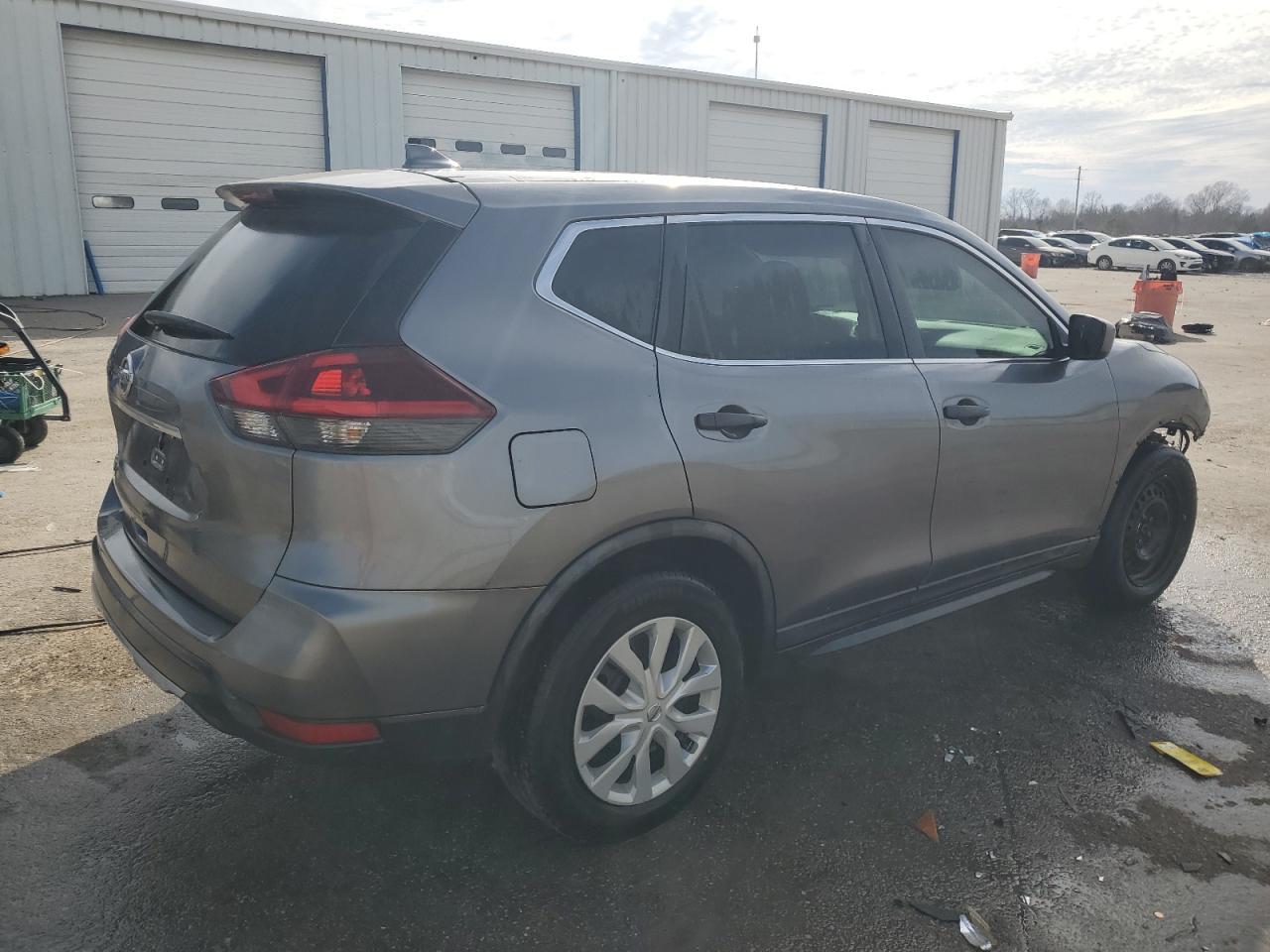 2018 NISSAN ROGUE S - Фото 3