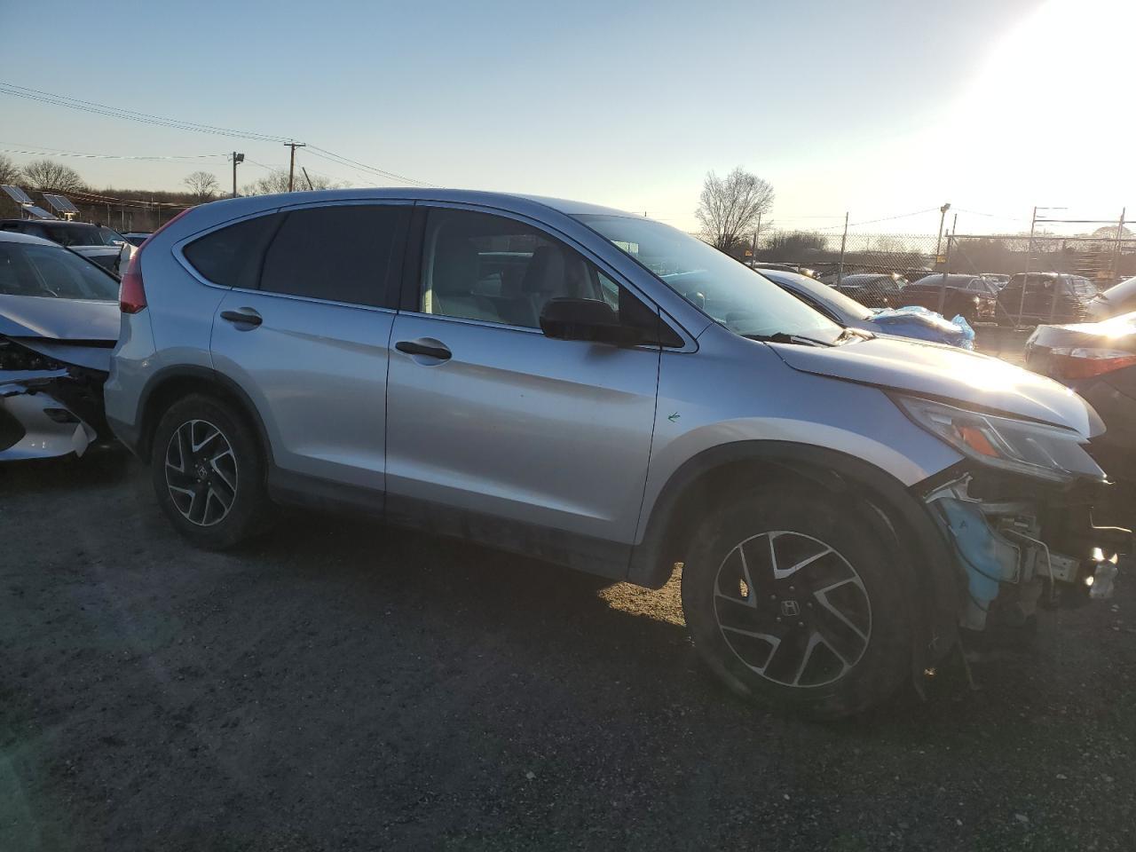 2016 HONDA CR-V SE - Image 4