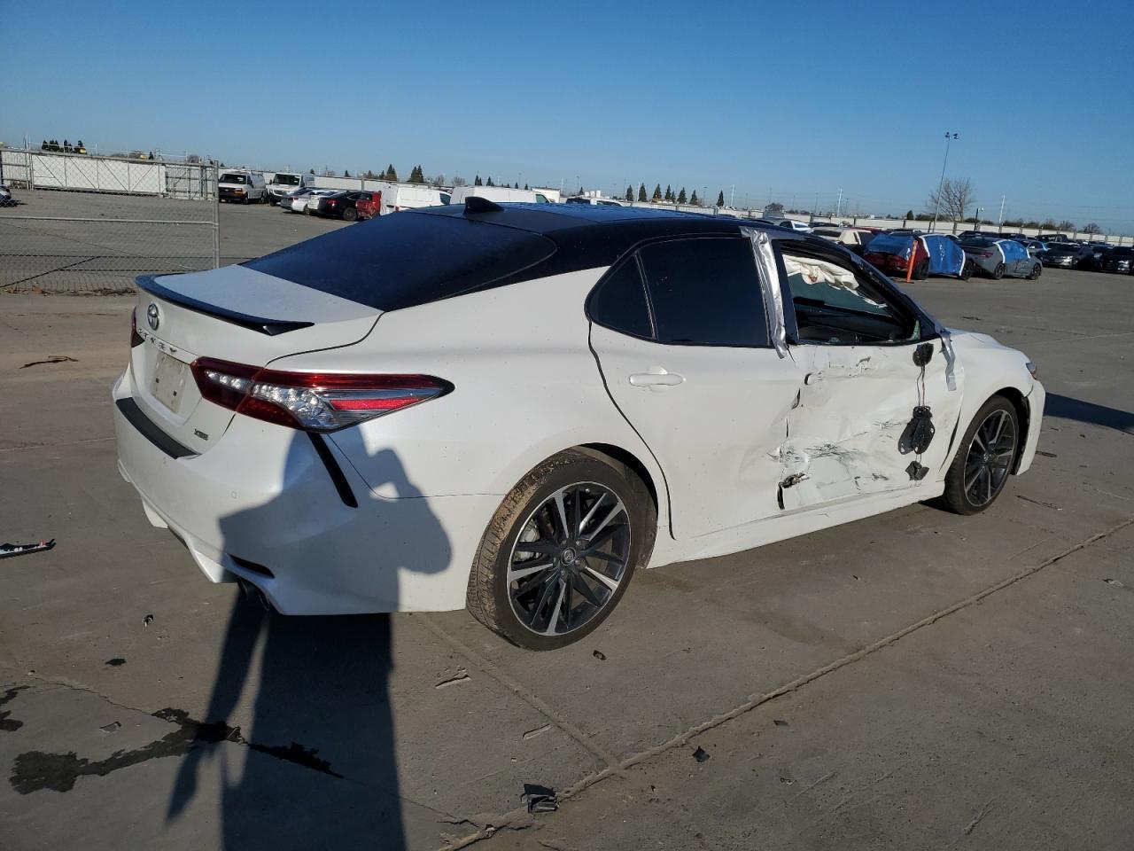 2018 TOYOTA CAMRY XSE - Фото 3