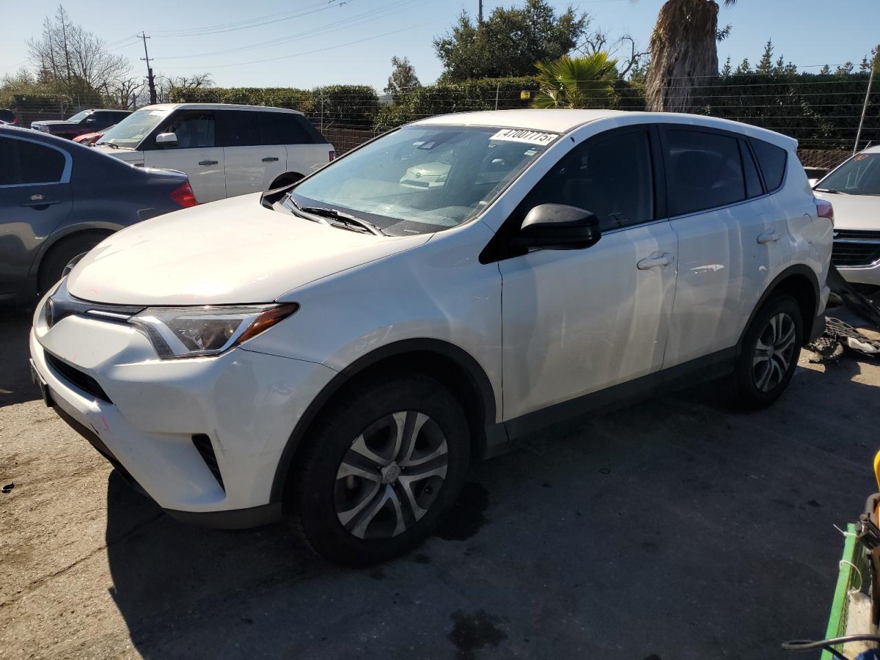 2018 TOYOTA RAV4 LE