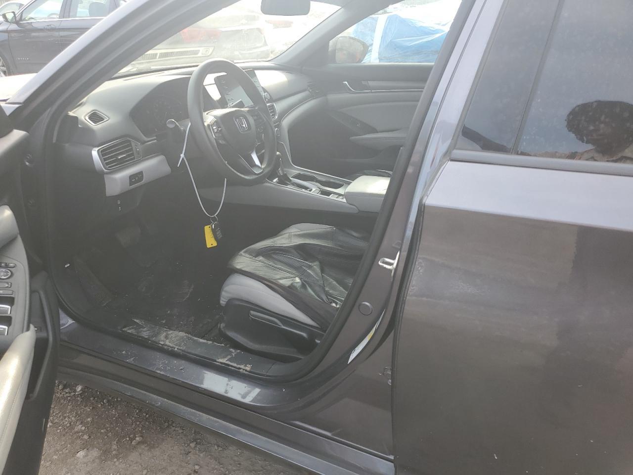 2018 HONDA ACCORD LX - Image 7