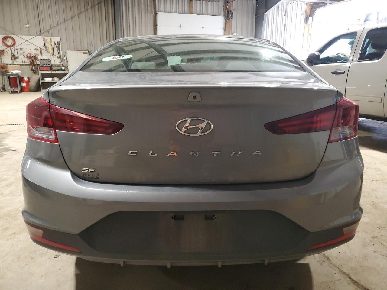 2019 HYUNDAI ELANTRA SE - Фото 6