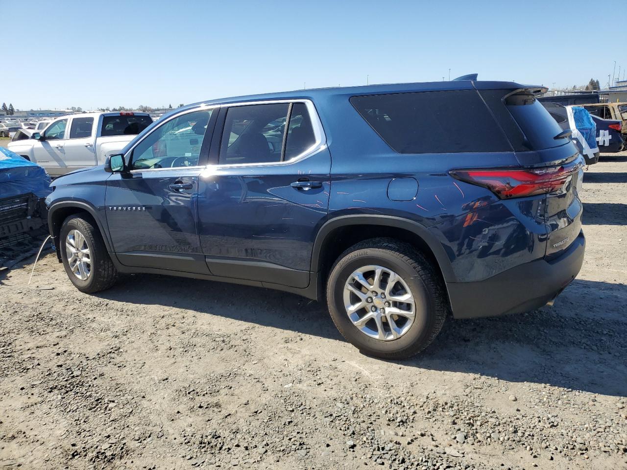 2023 CHEVROLET TRAVERSE L - Фото 2