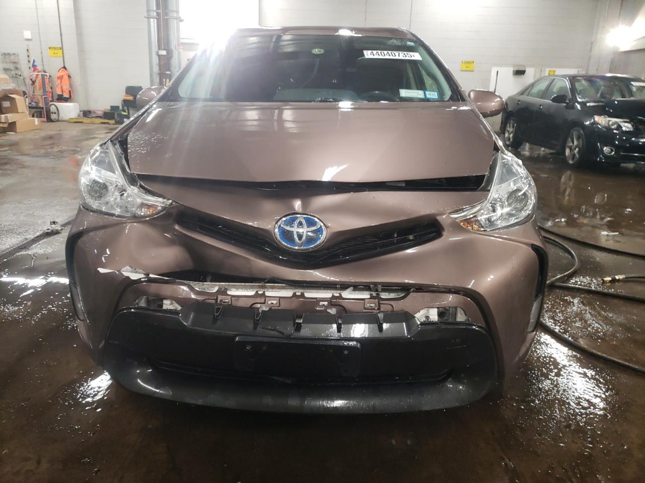2017 TOYOTA PRIUS V - Фото 5