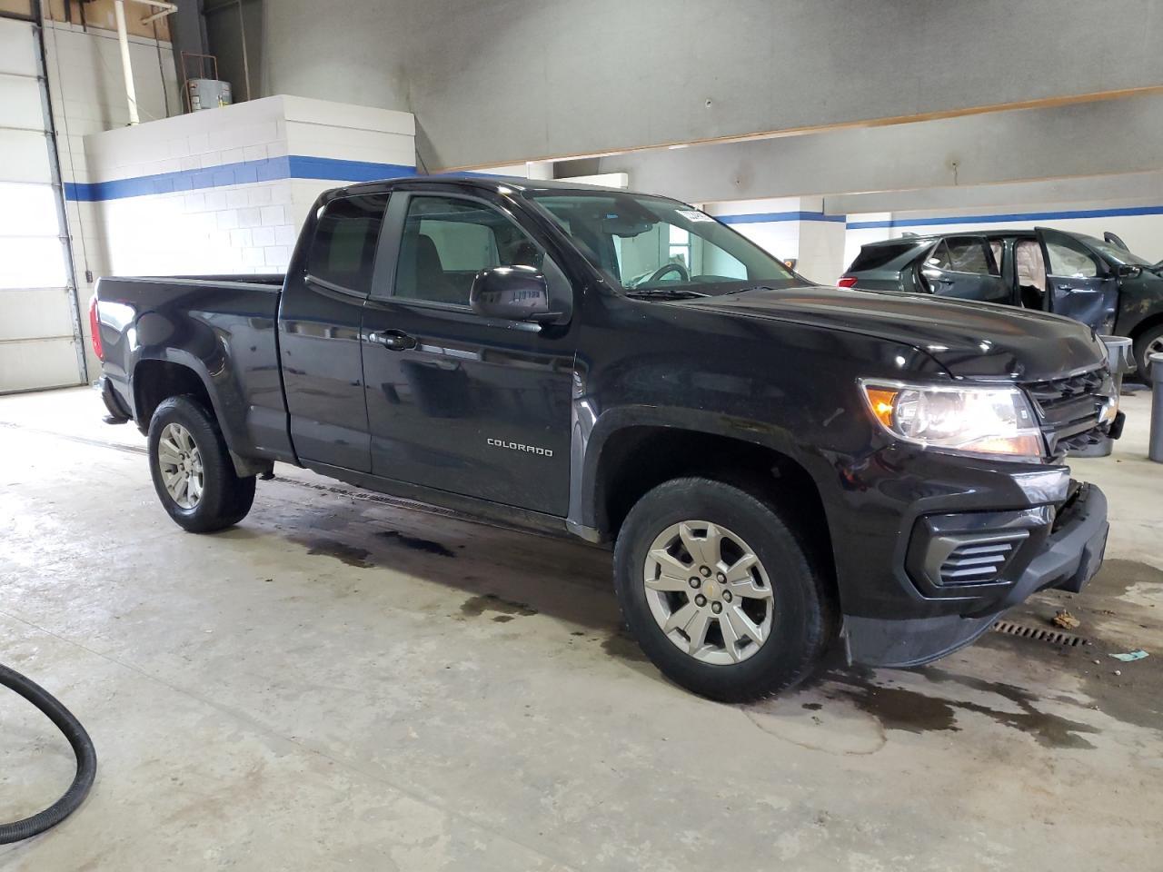 2022 CHEVROLET COLORADO L - Image 4