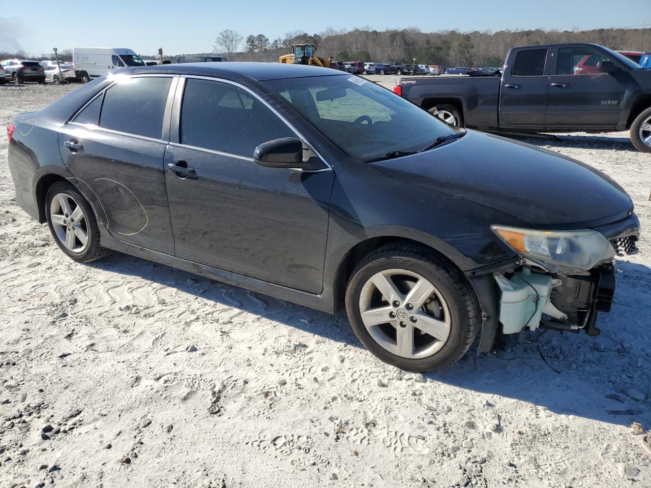 2014 TOYOTA CAMRY L - Image 4