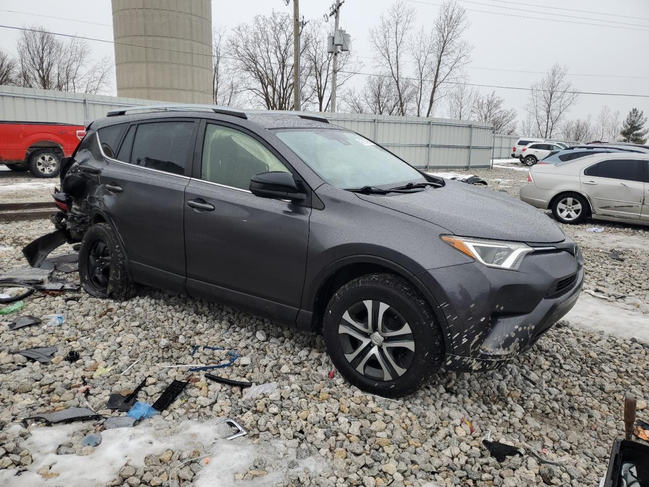 2018 TOYOTA RAV4 LE - Image 4