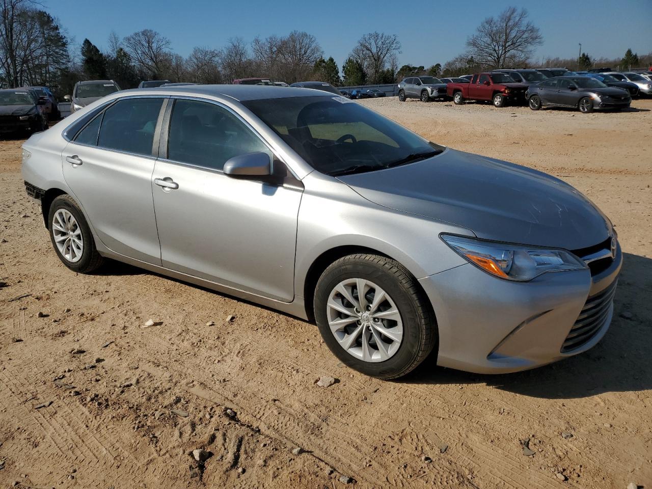 2016 TOYOTA CAMRY LE - Image 4