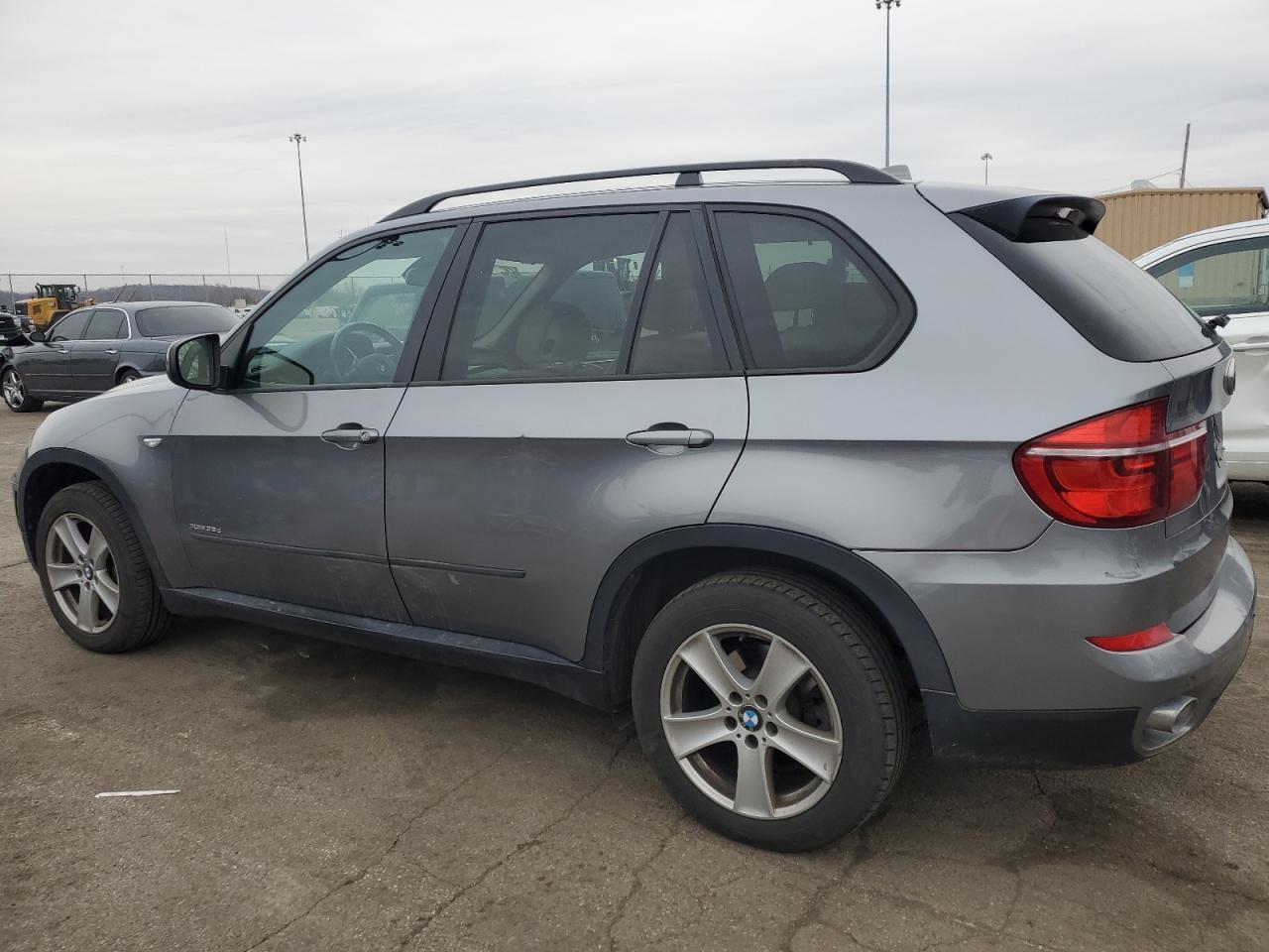 2011 BMW X5 XDRIVE3 - Фото 2