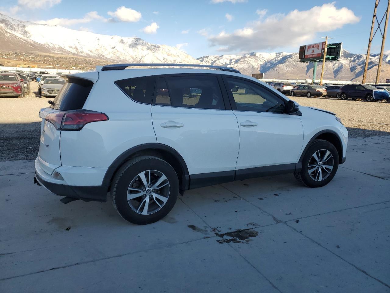 2016 TOYOTA RAV4 XLE - Image 3