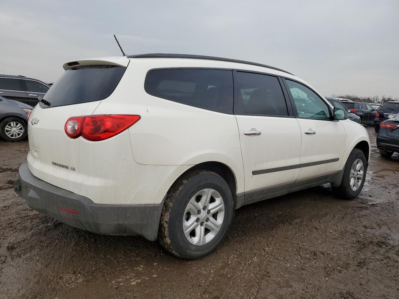 2012 CHEVROLET TRAVERSE L - Image 3