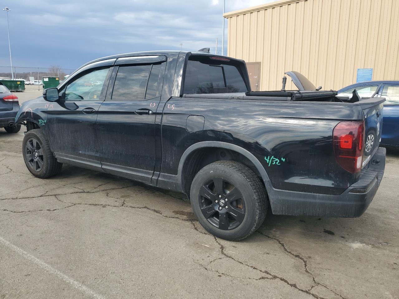 2017 HONDA RIDGELINE - Фото 2