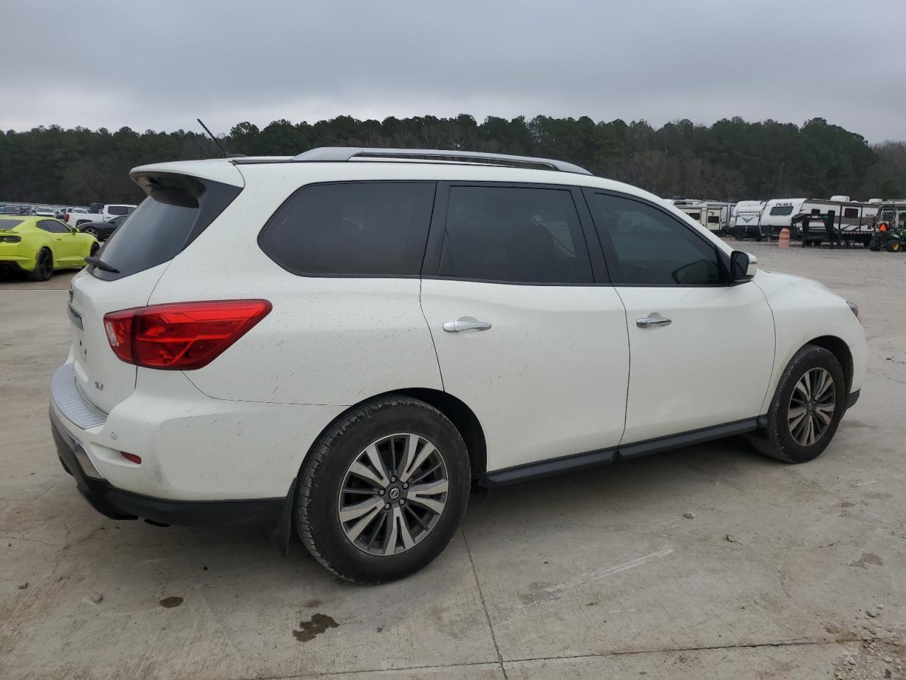 2017 NISSAN PATHFINDER - Image 3