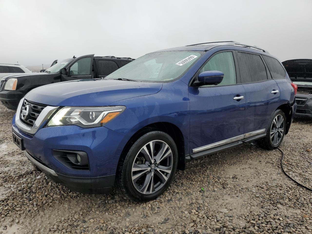 2017 NISSAN PATHFINDER